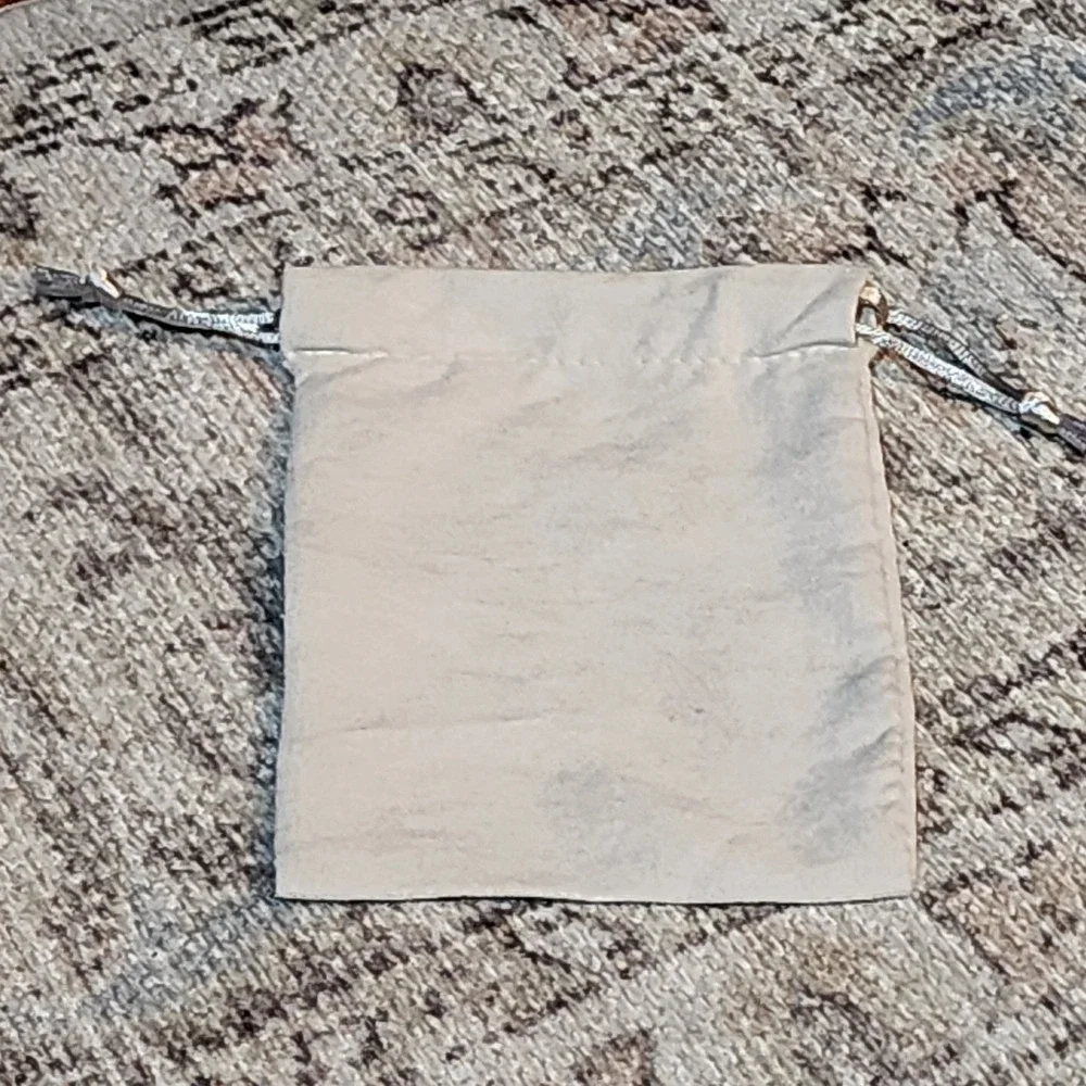 Kendra Scott Drawstring Jewelry Pouch‎ Storage Gray Gold